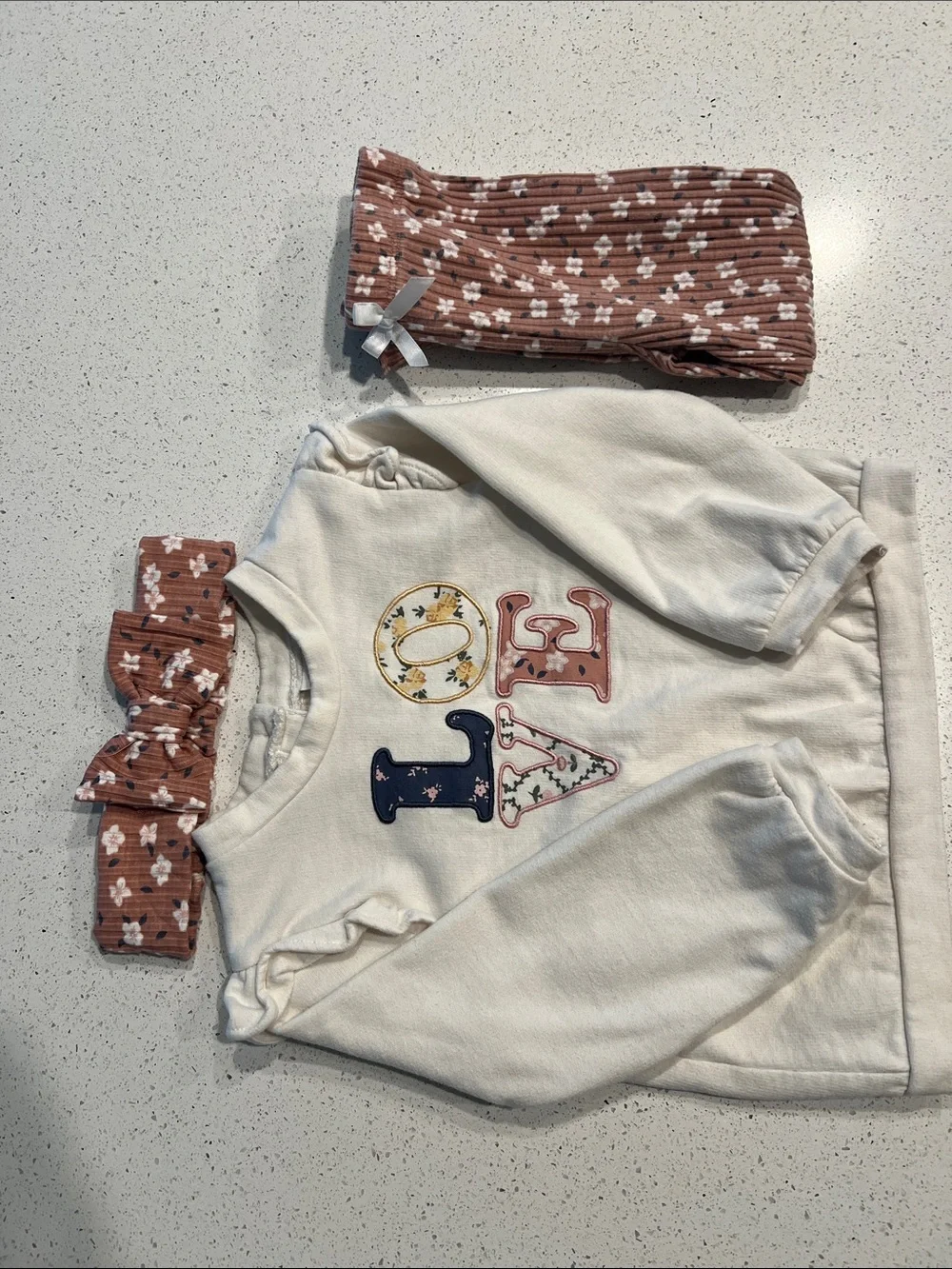 5/$35 NWOT Cream 